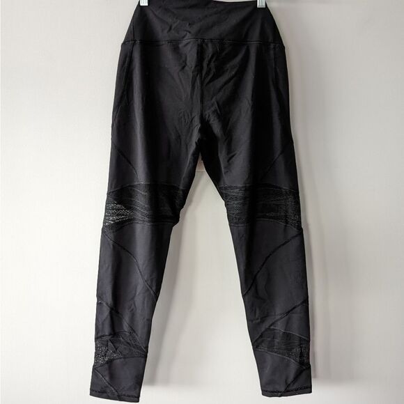NWOT Victoria's Secret Sport Knockout Leggings with Mesh Lace Cutouts - L - Picture 5 of 9